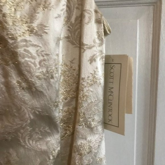 🆕 NWT Elegant Ivory Gown with Gold Metallic thread (Formal or Wedding Dress) - Picture 7 of 11